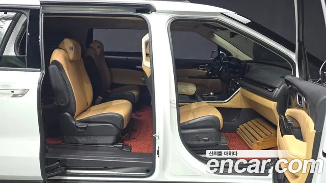 Kia Carnival Generation 4 — Фото автомобиля 19