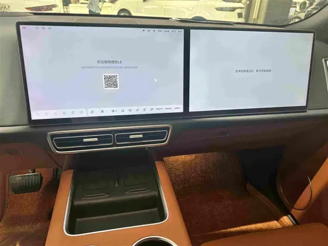 Li Auto L8 — Фото автомобиля 7