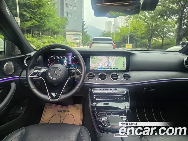 Mercedes-Benz E-Class — Фото автомобиля 8