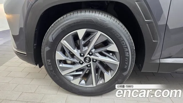 Hyundai Tucson Tucson (NX4) Дизель 2.0 2WD — Фото автомобиля 5