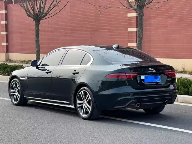 Jaguar XEL — Фото автомобиля 3