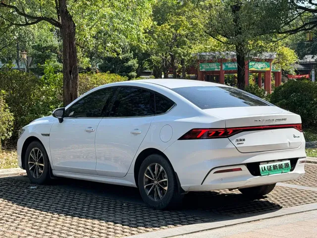 BYD Qin PLUS — Фото автомобиля 16