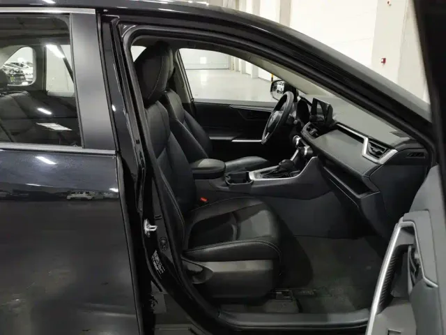 Toyota RAV4 — Фото автомобиля 23