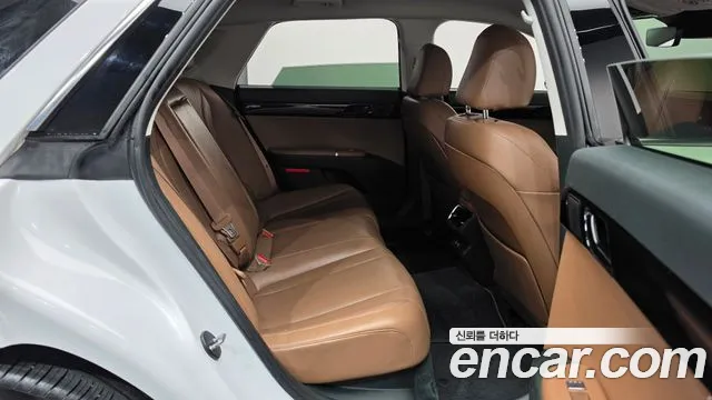 Hyundai Grandeur GN7 — Фото автомобиля 17