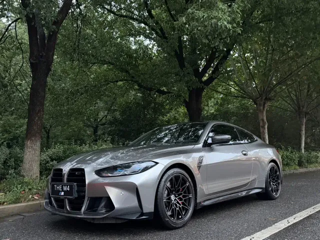 Фотография автомобиля — BMW M4