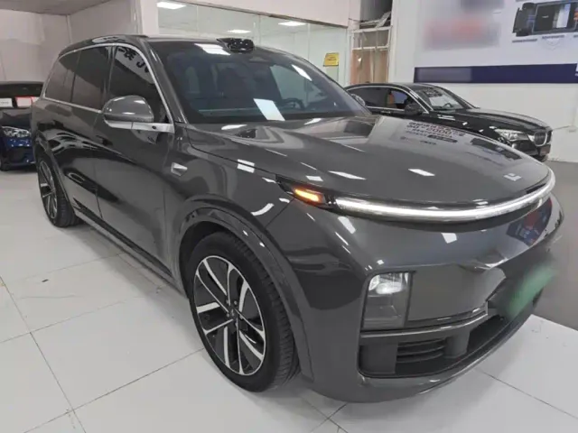 Li Auto L9 — Фото автомобиля 3