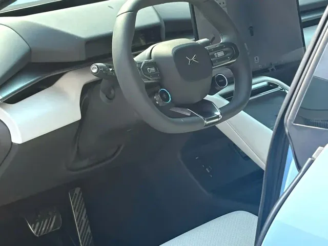 Xpeng P7 — Фото автомобиля 3