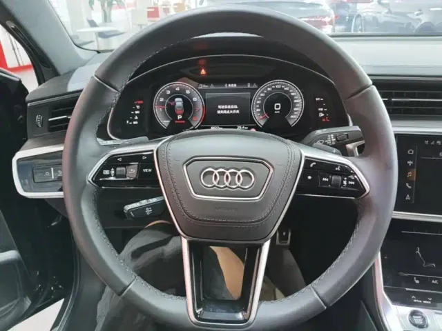 Audi A6L — Фото автомобиля 16