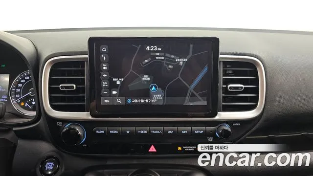 Hyundai Venue — Фото автомобиля 13