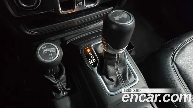 Jeep Wrangler JL — Фото автомобиля 9