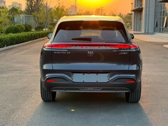 Buick Zhijing E7 — Фото автомобиля 5