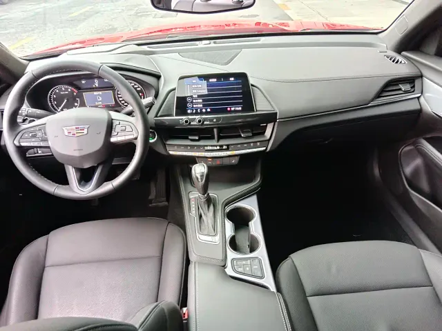 Cadillac CT4 — Фото автомобиля 12