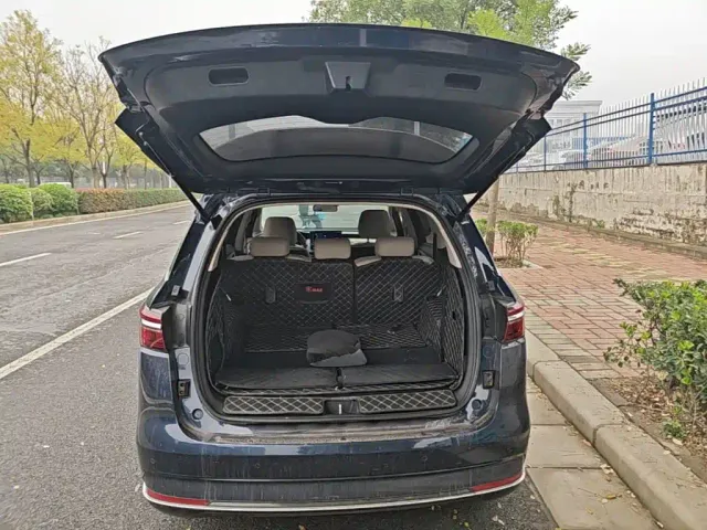 BYD Song MAX — Фото автомобиля 18