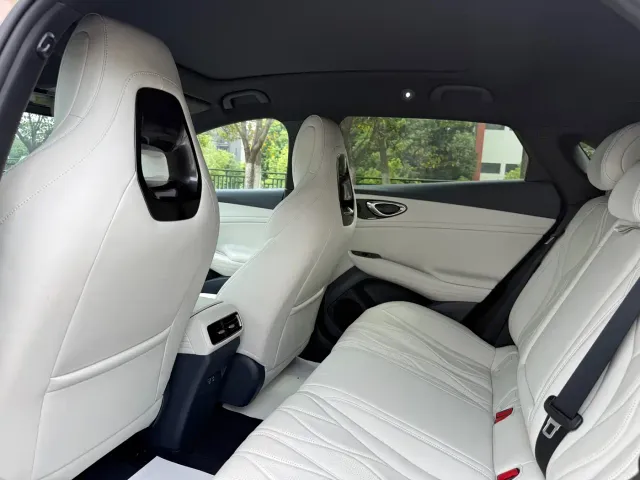 BYD Seal 06 GT — Фото автомобиля 10