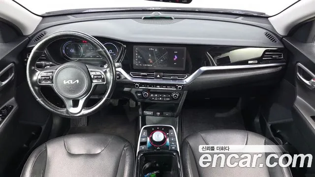 Kia Niro — Фото автомобиля 10