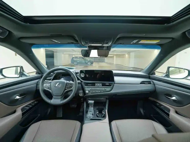 Lexus ES — Фото автомобиля 21