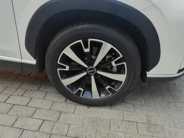 Roewe D5X DMH — Фото автомобиля 6