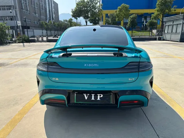 Xiaomi SU7 — Фото автомобиля 12