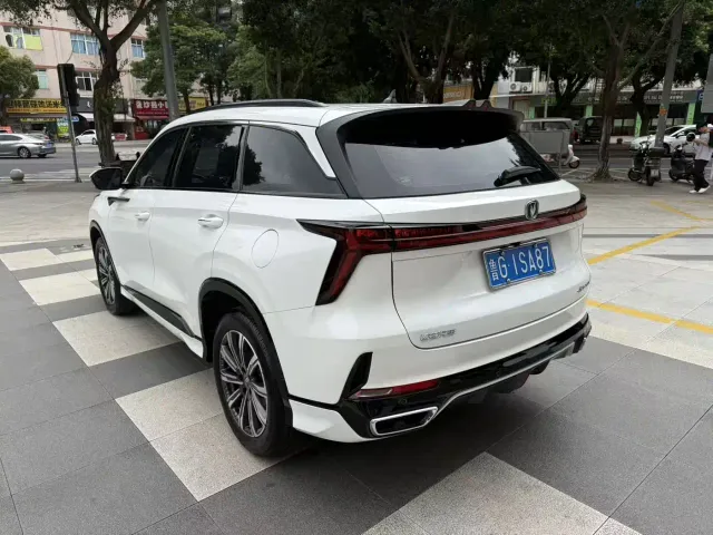Changan CS75 Plus — Фото автомобиля 4
