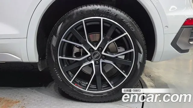 Audi Q5 FY — Фото автомобиля 5