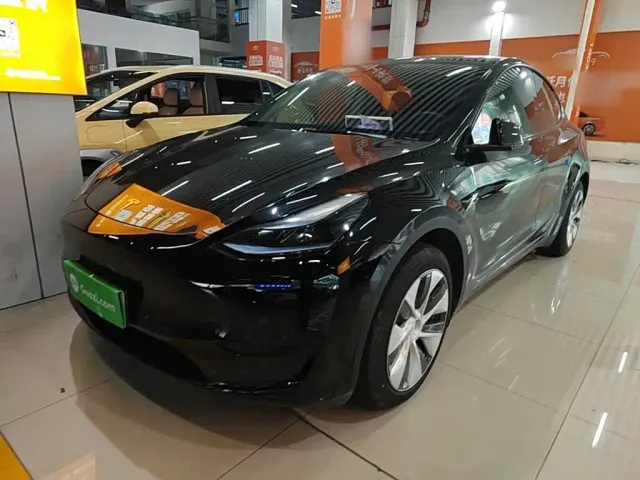 Фотография автомобиля — Tesla Model Y