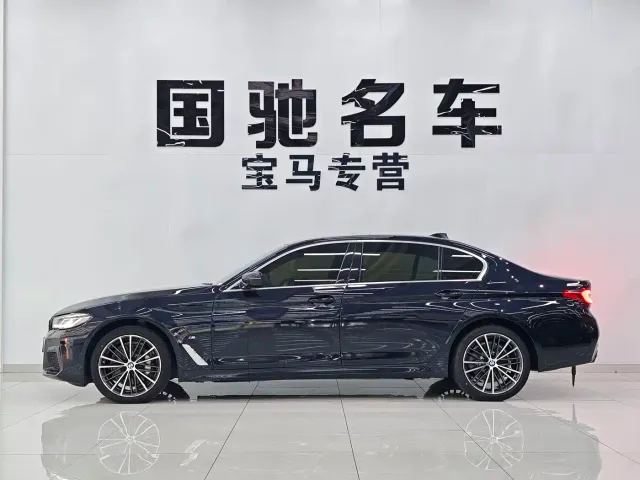 BMW 5 Series — Фото автомобиля 4