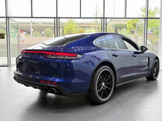 Porsche Panamera — Фото автомобиля 6