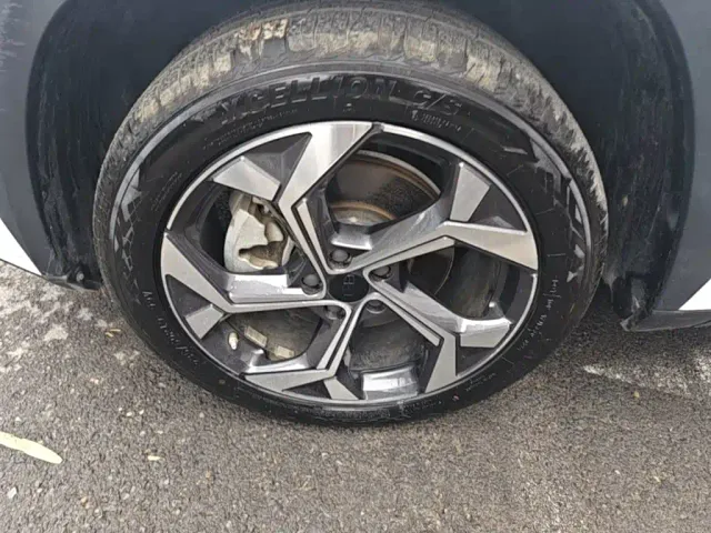 Geely Boyue L — Фото автомобиля 22