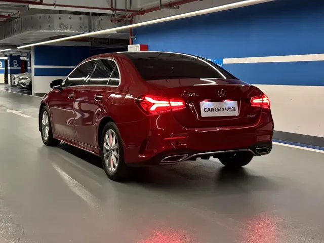 Mercedes-Benz A-Class — Фото автомобиля 3
