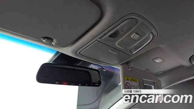 Kia Niro — Фото автомобиля 18