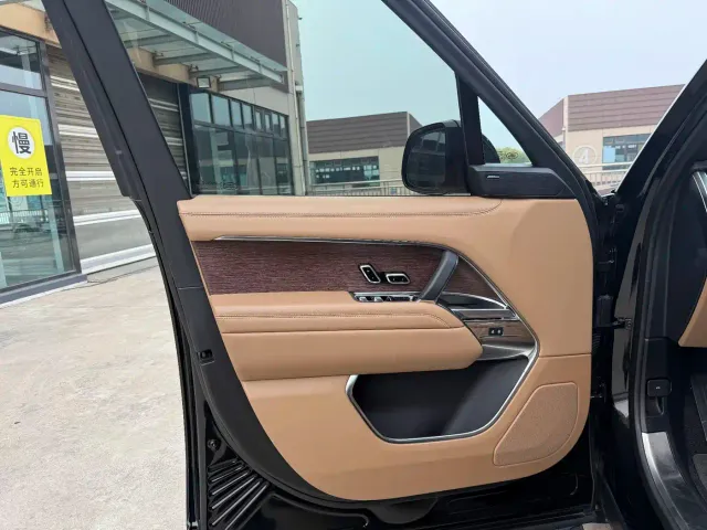 Land Rover Range Rover — Фото автомобиля 13
