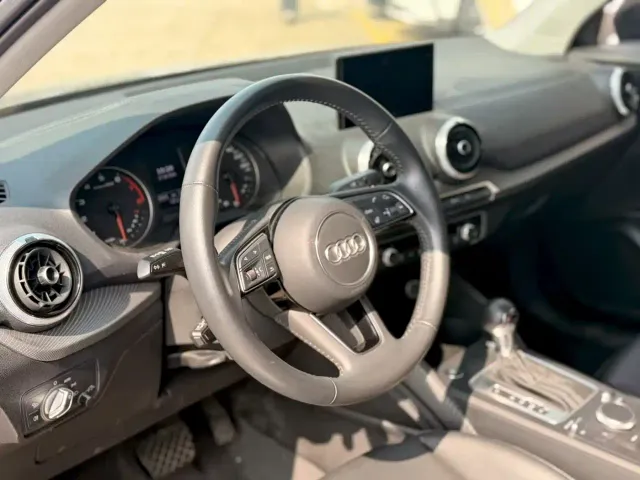 Audi Q2L — Фото автомобиля 5