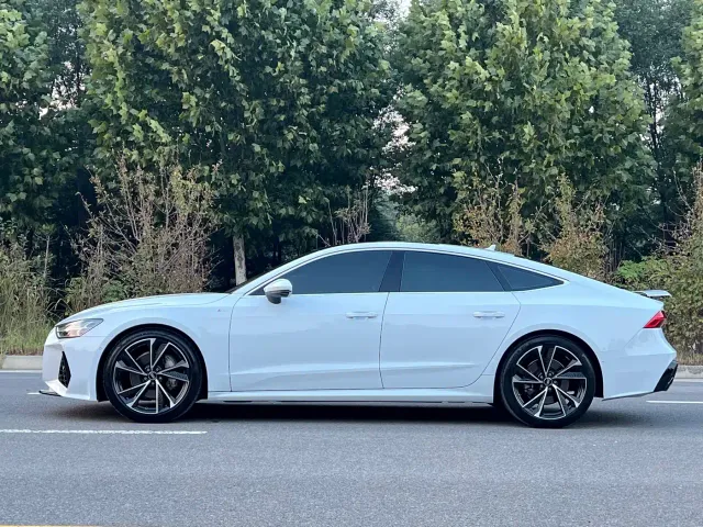 Audi A7 — Фото автомобиля 2