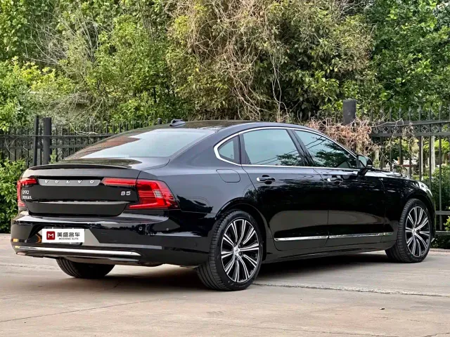 Volvo S90 — Фото автомобиля 8