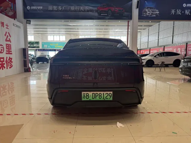 Tesla Model Y — Фото автомобиля 5