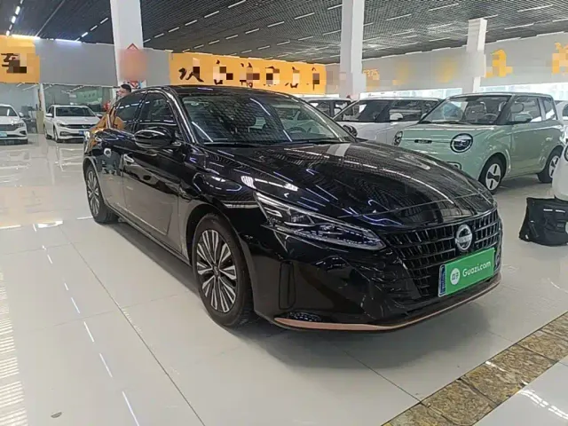 Nissan Teana — Фото автомобиля 3