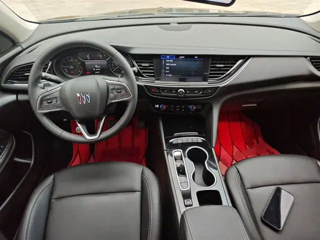 Buick Regal — Фото автомобиля 9