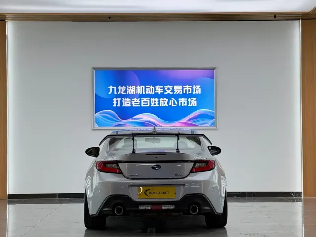 Subaru BRZ — Фото автомобиля 2