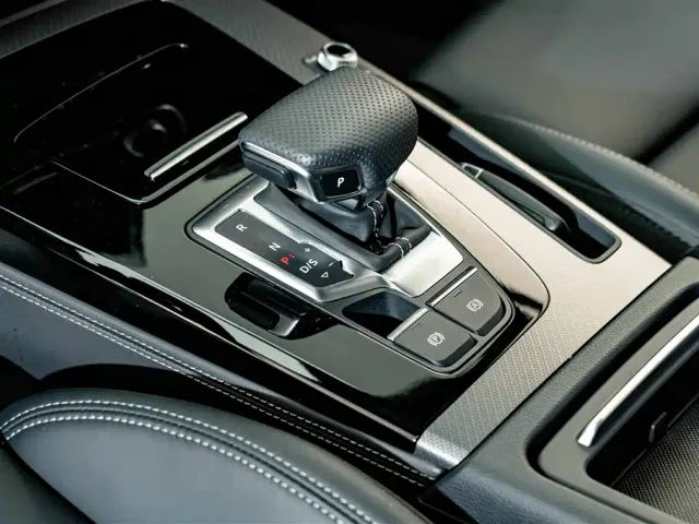 Audi Q5L — Фото автомобиля 11