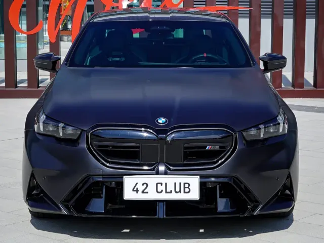 BMW M5 — Фото автомобиля 2