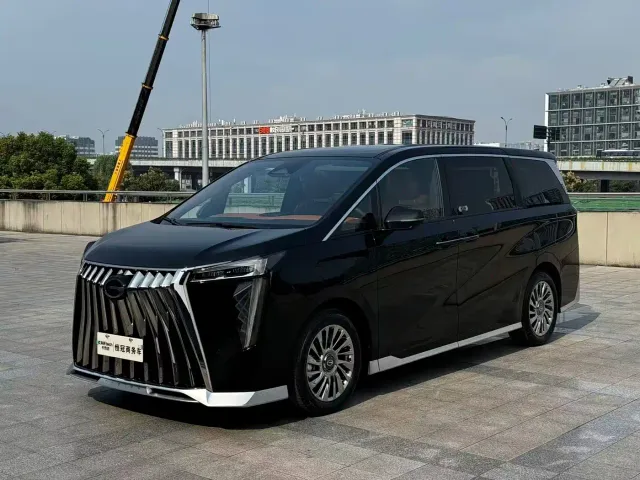 Фотография автомобиля — GAC Trumpchi M8