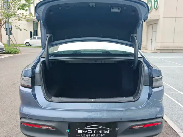 BYD Seal 05 DM-i — Фото автомобиля 10