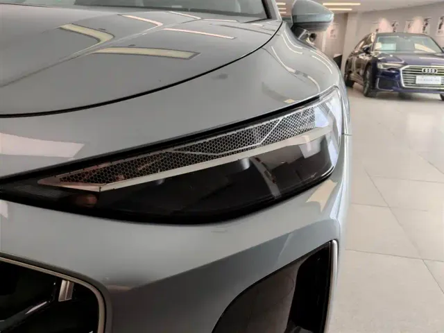 Audi A6L — Фото автомобиля 16
