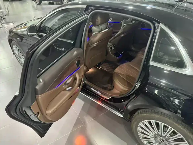 Mercedes-Benz E-Class — Фото автомобиля 15