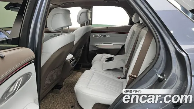 Genesis GV70 2.5T Бензин AWD — Фото автомобиля 22