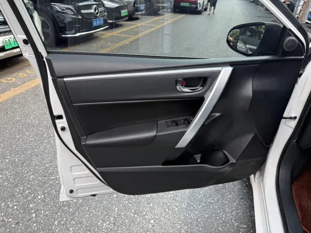 Toyota Corolla Twin Engine E+ — Фото автомобиля 20
