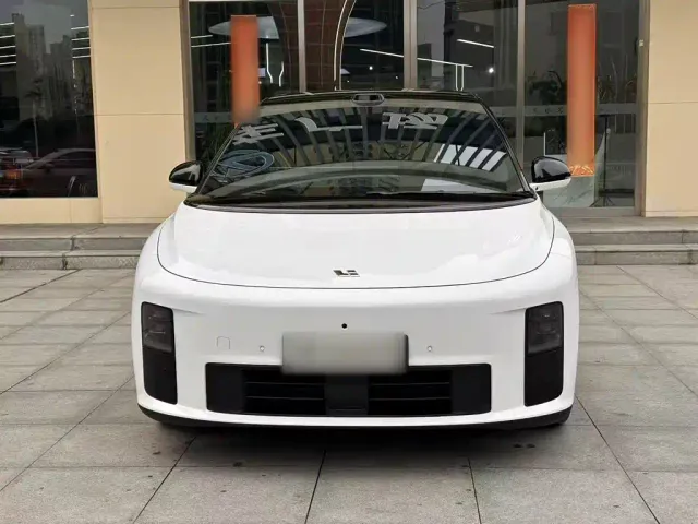 Li Auto i6 — Фото автомобиля 2