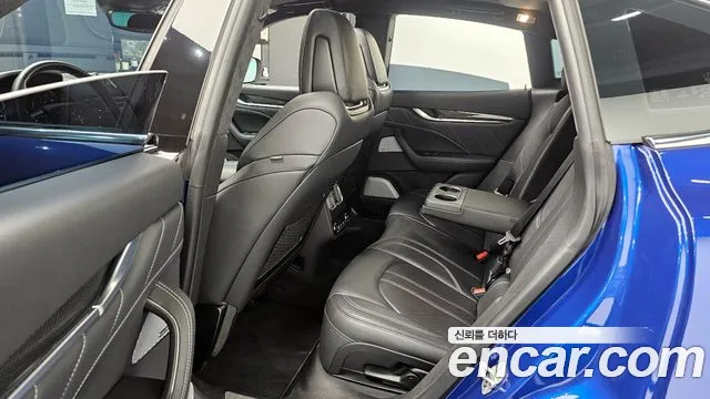 Maserati Levante — Фото автомобиля 13