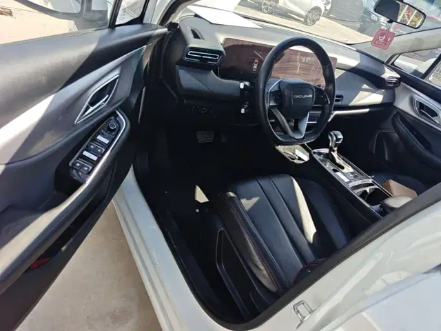 BAIC Beijing U5 PLUS — Фото автомобиля 15