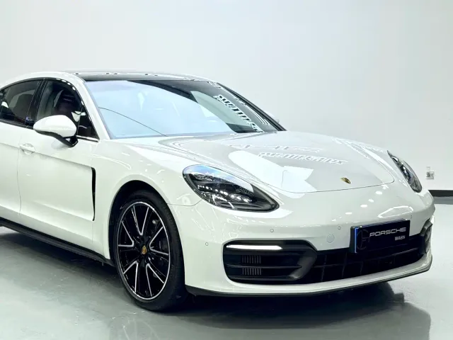 Porsche Panamera — Фото автомобиля 12